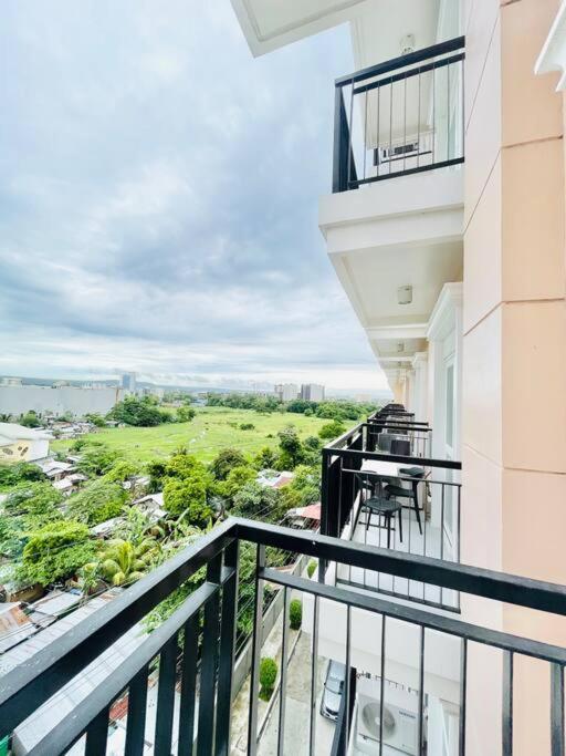 21 Prime Location Family Apartment Iloilo City