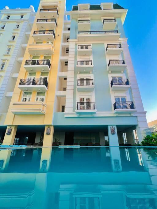 21 Prime Location Family Apartment Iloilo City